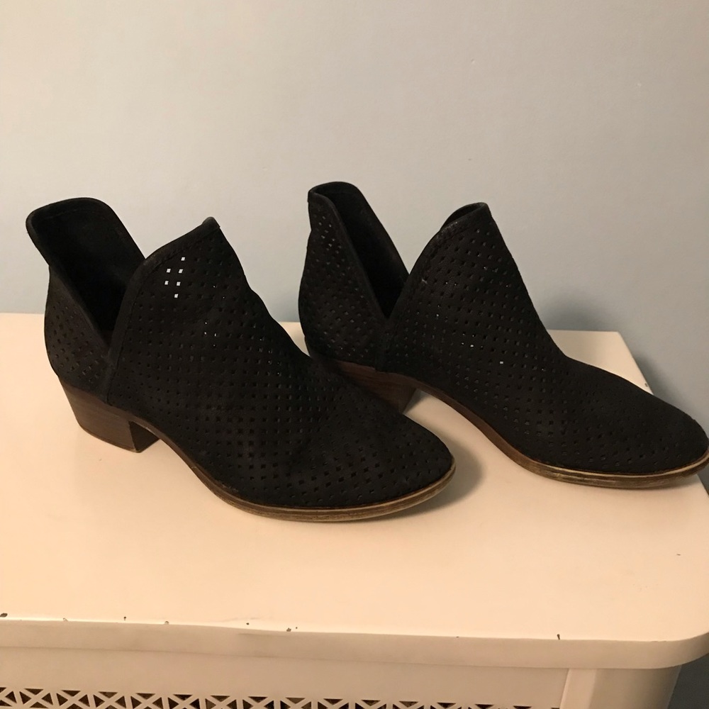 Women’s Lucky Brand Black Booties Size 7